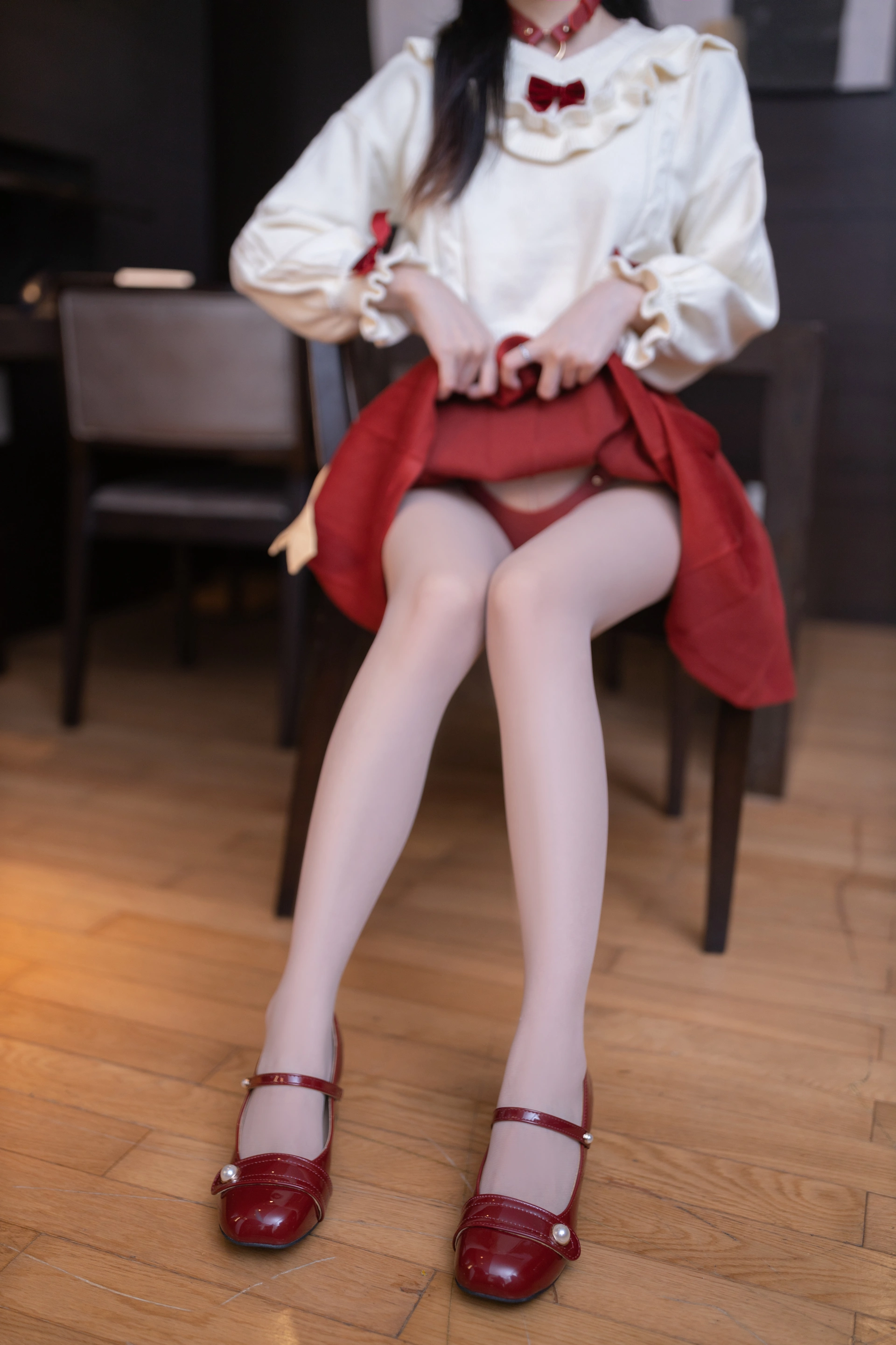 023.谢小蒽 – 内购无水印新年特写 红色束缚 2